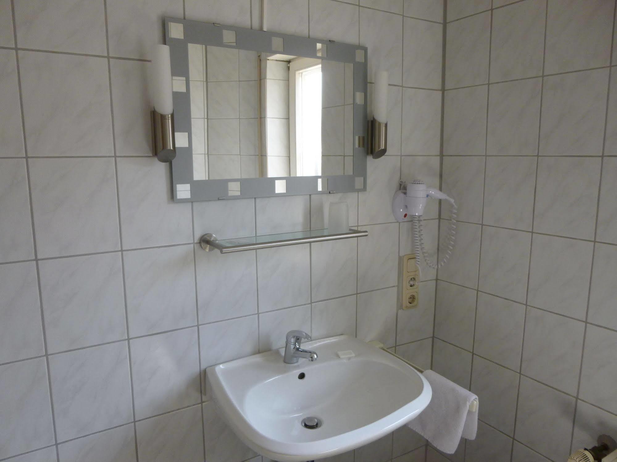 Hotel Lindner Walsdorf  Exteriör bild